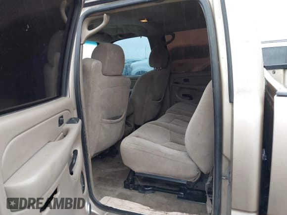 ✅ 2004 Chevrolet Silverado 2500HD LS • VIN: 1GCHC23U14F111681 • Лот: 41572118. Опубликован ранее на IAAI с пробегом 410 470 миль. Бесплатный доступ к архиву аукционных продаж из США и подробный отчёт об истории автомобиля на DreamBid. Изображение 8.