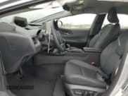 ✅ 2024 Toyota Prius LE • VIN: JTDACAAU3R3030849 • Lot: 80827505. Wystawiony na Copart z przebiegiem 5 771 mil. Bezpłatny archiwum sprzedaży aukcyjnych z USA i szczegółowy raport historii pojazdu na DreamBid. Zdjęcie 7.