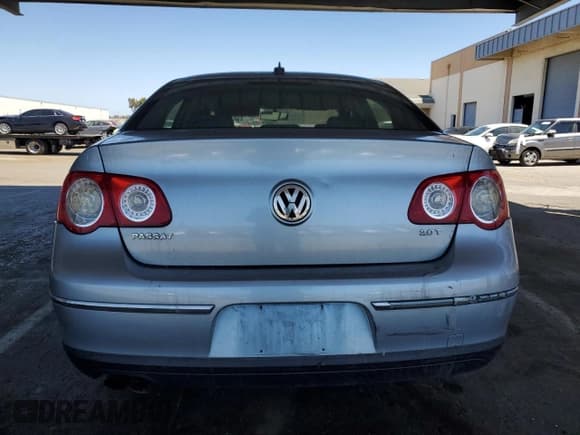 ✅ 2006 Volkswagen Passat 2.0T • VIN: WVWEK73C86E036433 • Лот: 67474325. Опубликован ранее на Copart с пробегом 156 959 миль. Бесплатный доступ к архиву аукционных продаж из США и подробный отчёт об истории автомобиля на DreamBid. Изображение 6.