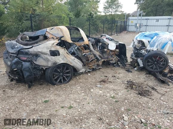 ✅ 2025 BMW i4 M50 • VIN: WBY33HD0XSFU43901 • Лот: 85663795. Опубликован ранее на Copart с пробегом Не указан. Бесплатный доступ к архиву аукционных продаж из США и подробный отчёт об истории автомобиля на DreamBid. Изображение 3.