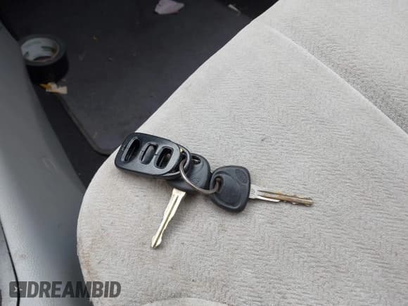 ✅ 2007 Kia Optima LX • VIN: KNAGE123875124217 • Lot: 43536184. Wystawiony na IAAI z przebiegiem 142 028 mil. Bezpłatny archiwum sprzedaży aukcyjnych z USA i szczegółowy raport historii pojazdu na DreamBid. Zdjęcie 11.