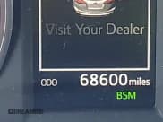 ✅ 2018 Toyota RAV4 XLE • VIN: 2T3WFREV7JW432633 • Лот: 43324064. Опубликован ранее на IAAI с пробегом 68 600 миль. Бесплатный доступ к архиву аукционных продаж из США и подробный отчёт об истории автомобиля на DreamBid. Изображение 15.