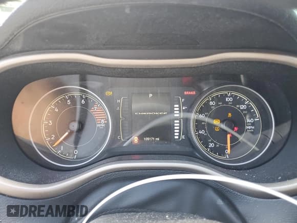 ✅ 2016 Jeep Cherokee Latitude • VIN: 1C4PJMCS9GW331571 • Lot: 84983145. Listed on Copart with 105,171 mi. Free auction sales archive from the USA and detailed vehicle history report at DreamBid. Image 9.