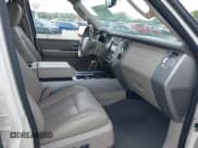 ✅ 2008 Ford Expedition Max Limited • VIN: 1FMFK20518LA75291 • Lot: 42388479. Wystawiony na IAAI z przebiegiem 207 701 mil. Bezpłatny archiwum sprzedaży aukcyjnych z USA i szczegółowy raport historii pojazdu na DreamBid. Zdjęcie 5.