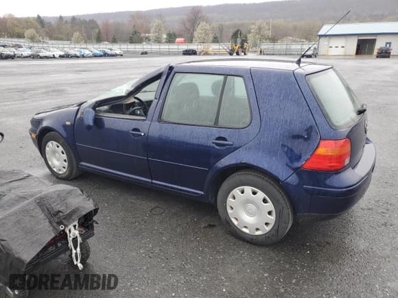 ✅ 2005 Volkswagen Golf GL • VIN: 9BWFL61J954009992 • Lot: 52677795. Wystawiony na Copart z przebiegiem 146 340 mil. Bezpłatny archiwum sprzedaży aukcyjnych z USA i szczegółowy raport historii pojazdu na DreamBid. Zdjęcie 2.