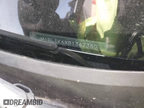 ✅ 2011 Mazda 3 S Sport • VIN: JM1BL1K6XB1367380 • Lot: 43651260. Listed on IAAI with 233,063 mi. Free auction sales archive from the USA and detailed vehicle history report at DreamBid. Image 9.