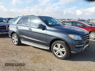 ✅ 2013 Mercedes-Benz M 350 • VIN: 4JGDA5JB9DA112576 • Lot: 43840052. Wystawiony na IAAI z przebiegiem 110 438 mil. Bezpłatny archiwum sprzedaży aukcyjnych z USA i szczegółowy raport historii pojazdu na DreamBid. Zdjęcie 1.