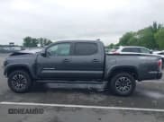 ✅ 2022 Toyota Tacoma SR • VIN: 3TMCZ5AN5NM458034 • Лот: 42367251. Опубликован ранее на IAAI с пробегом 31 896 миль. Бесплатный доступ к архиву аукционных продаж из США и подробный отчёт об истории автомобиля на DreamBid. Изображение 14.