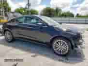 2025 Mercedes-Benz CLA 250 z VIN W1K5J4GB5SN504363, wystawiony jako Copart lot #61268535 z przebiegiem 1 854 mil mil oraz Szkoda całkowita • Salvage title. Historia ofert i sprzedaży dostępna na DreamBid. Obrazek 10.