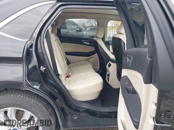 ✅ 2021 Ford Edge Titanium • VIN: 2FMPK4K93MBA12459 • Lot: 43556802. Listed on IAAI with 54,500 mi. Free auction sales archive from the USA and detailed vehicle history report at DreamBid. Image 8.