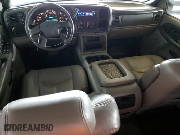 ✅ 2006 Chevrolet Silverado 2500HD LT2 • VIN: 1GCHK23U06F154978 • Lot: 80367745. Wystawiony na Copart z przebiegiem 135 173 mil. Bezpłatny archiwum sprzedaży aukcyjnych z USA i szczegółowy raport historii pojazdu na DreamBid. Zdjęcie 8.