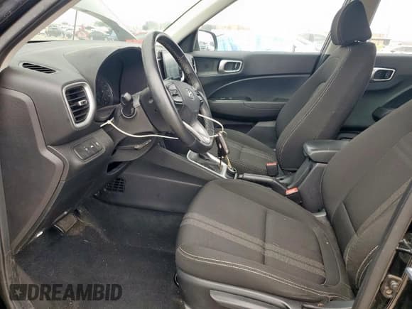 ✅ 2021 Hyundai Venue SEL • VIN: KMHRC8A33MU072942 • Lot: 57939575. Listed on Copart with 25,389 mi. Free auction sales archive from the USA and detailed vehicle history report at DreamBid. Image 7.
