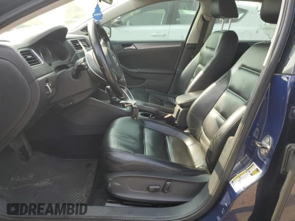 ✅ 2014 Volkswagen Jetta SEL • VIN: 3VWL07AJ3EM408460 • Lot: 67616635. Listed on Copart with 212,124 mi. Free auction sales archive from the USA and detailed vehicle history report at DreamBid. Image 7.