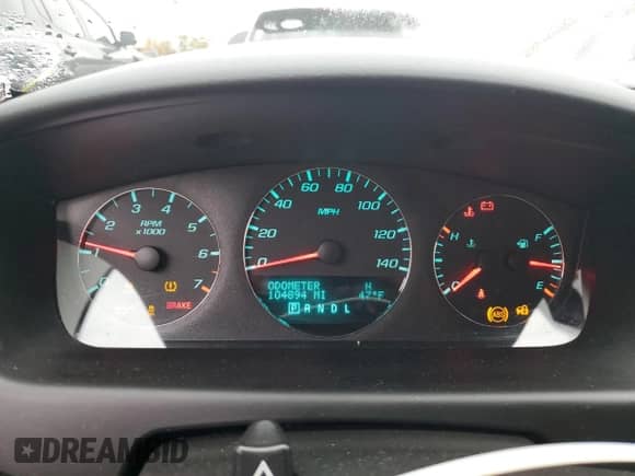 2014 Chevrolet Impala LT z VIN 2G1WB5E32E1181918, wystawiony jako Copart lot #90488815 z przebiegiem 104 894 mil mil oraz Szkoda całkowita • Salvage title. Historia ofert i sprzedaży dostępna na DreamBid. Obrazek 9.