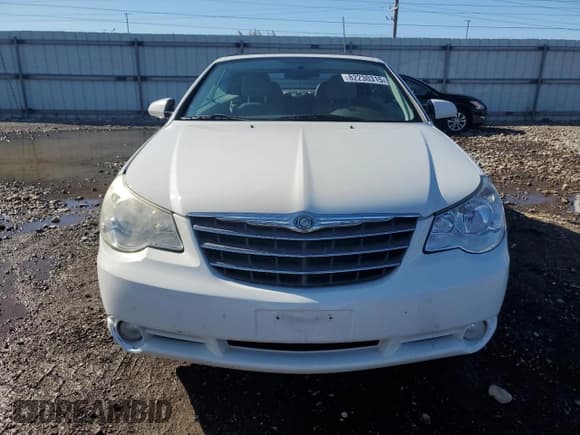 ✅ 2010 Chrysler Sebring Touring • VIN: 1C3BC5ED1AN187640 • Lot: 82230315. Listed on Copart with 159,763 mi. Free auction sales archive from the USA and detailed vehicle history report at DreamBid. Image 5.
