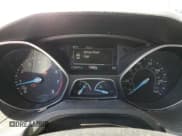 ✅ 2017 Ford Focus SE • VIN: 1FADP3F25HL221066 • Лот: 57408525. Опубликован ранее на Copart с пробегом 135 841 миль. Бесплатный доступ к архиву аукционных продаж из США и подробный отчёт об истории автомобиля на DreamBid. Изображение 9.