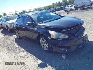 ✅ 2013 Nissan Altima SV • VIN: 1N4AL3AP0DC234559 • Лот: 43397732. Опубликован ранее на IAAI с пробегом 201 740 миль. Бесплатный доступ к архиву аукционных продаж из США и подробный отчёт об истории автомобиля на DreamBid. Изображение 1.