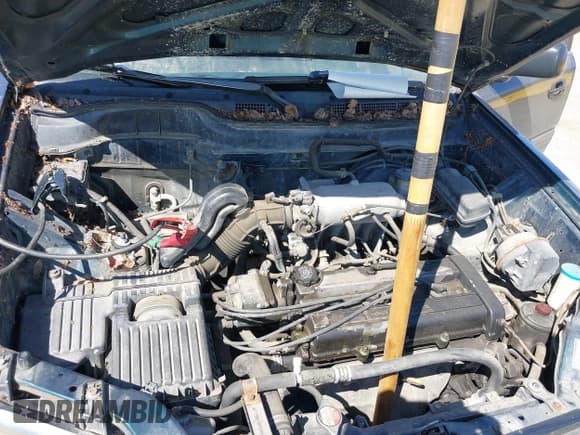 ✅ 1998 Honda CR-V LX • VIN: JHLRD284XWC000273 • Lot: 43143245. Wystawiony na IAAI z przebiegiem 182 365 mil. Bezpłatny archiwum sprzedaży aukcyjnych z USA i szczegółowy raport historii pojazdu na DreamBid. Zdjęcie 10.