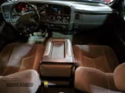 ✅ 2006 Chevrolet Silverado 2500HD LT3 • VIN: 1GCHK23D36F153968 • Лот: 90945235. Опубликован ранее на Copart с пробегом 231 114 миль. Бесплатный доступ к архиву аукционных продаж из США и подробный отчёт об истории автомобиля на DreamBid. Изображение 8.