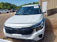 ✅ 2025 Kia Seltos EX • VIN: KNDER2AA6S7771507 • Lot: 43068807. Listed on IAAI with 1,665 mi. Free auction sales archive from the USA and detailed vehicle history report at DreamBid. Image 12.