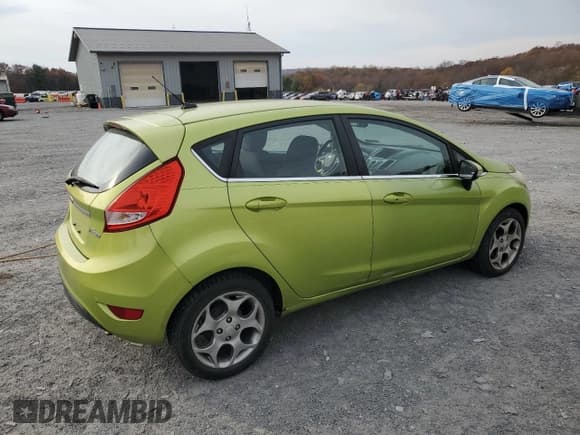 ✅ 2011 Ford Fiesta SES • VIN: 3FADP4FJ9BM147122 • Lot: 90666035. Wystawiony na Copart z przebiegiem 133 206 mil. Bezpłatny archiwum sprzedaży aukcyjnych z USA i szczegółowy raport historii pojazdu na DreamBid. Zdjęcie 3.