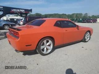 ✅ 2008 Dodge Challenger SRT-8 • VIN: 2B3LJ74W48H289832 • Lot: 53681784. Wystawiony na Copart z przebiegiem 26 059 mil. Bezpłatny archiwum sprzedaży aukcyjnych z USA i szczegółowy raport historii pojazdu na DreamBid. Zdjęcie 3.