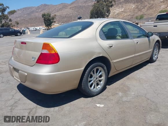 ✅ 1999 Chrysler 300M M • VIN: 2C3HE66G0XH591016 • Lot: 42715273. Wystawiony na IAAI z przebiegiem 121 410 mil. Bezpłatny archiwum sprzedaży aukcyjnych z USA i szczegółowy raport historii pojazdu na DreamBid. Zdjęcie 4.