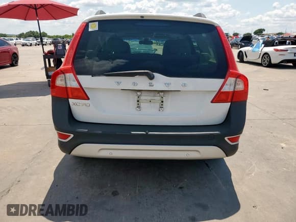 ✅ 2011 Volvo XC70 3.2L • VIN: YV4952BL6B1096318 • Lot: 68107735. Listed on Copart with 148,391 mi. Free auction sales archive from the USA and detailed vehicle history report at DreamBid. Image 6.