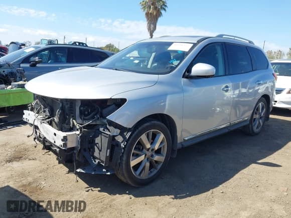 ✅ 2014 Nissan Pathfinder SL • VIN: 5N1AR2MN7EC716584 • Lot: 43331255. Listed on IAAI with 146,753 mi. Free auction sales archive from the USA and detailed vehicle history report at DreamBid. Image 2.