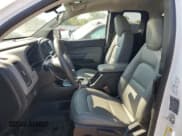 ✅ 2017 Chevrolet Colorado 2WD WT • VIN: 1GCHSBEA8H1140426 • Лот: 80125955. Опубликован ранее на Copart с пробегом 82 113 миль. Бесплатный доступ к архиву аукционных продаж из США и подробный отчёт об истории автомобиля на DreamBid. Изображение 7.