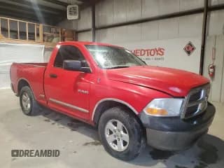 ✅ 2009 Dodge 1500 ST • VIN: 1D3HB16K89J520912 • Lot: 43559745. Wystawiony na Copart z przebiegiem 175 443 mil. Bezpłatny archiwum sprzedaży aukcyjnych z USA i szczegółowy raport historii pojazdu na DreamBid. Zdjęcie 4.