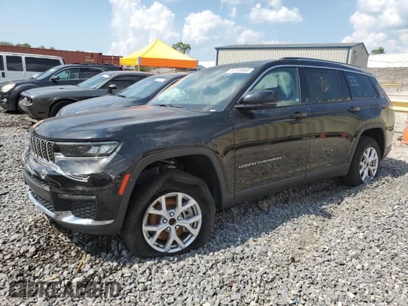 ✅ 2022 Jeep Grand Cherokee Limited • VIN: 1C4RJKBGXN8563673 • Lot: 62004665. Listed on Copart with 5,010 mi. Free auction sales archive from the USA and detailed vehicle history report at DreamBid. Image 1.