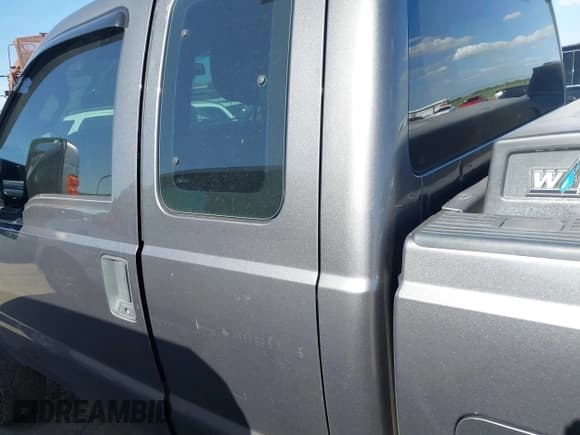 ✅ 2013 Ford F-250 XL • VIN: 1FT7X2B61DEB53308 • Lot: 42825106. Wystawiony na IAAI z przebiegiem 177 362 mil. Bezpłatny archiwum sprzedaży aukcyjnych z USA i szczegółowy raport historii pojazdu na DreamBid. Zdjęcie 14.