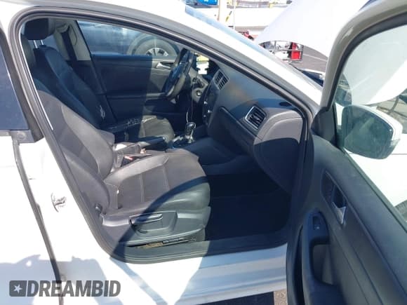 ✅ 2012 Volkswagen Jetta SE • VIN: 3VWDP7AJ5CM318739 • Лот: 42990876. Опубликован ранее на IAAI с пробегом 159 973 миль. Бесплатный доступ к архиву аукционных продаж из США и подробный отчёт об истории автомобиля на DreamBid. Изображение 5.