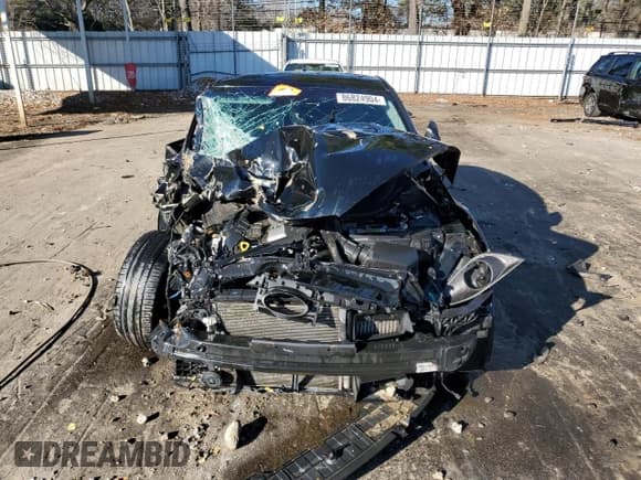 ✅ 2015 Hyundai Veloster Turbo • VIN: KMHTC6AE7FU233713 • Lot: 86824904. Wystawiony na Copart z przebiegiem Nie podano. Bezpłatny archiwum sprzedaży aukcyjnych z USA i szczegółowy raport historii pojazdu na DreamBid. Zdjęcie 5.