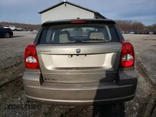 ✅ 2008 Dodge Caliber SXT • VIN: 1B3HB48B58D577171 • Лот: 81793554. Опубликован ранее на Copart с пробегом 227 318 миль. Бесплатный доступ к архиву аукционных продаж из США и подробный отчёт об истории автомобиля на DreamBid. Изображение 6.