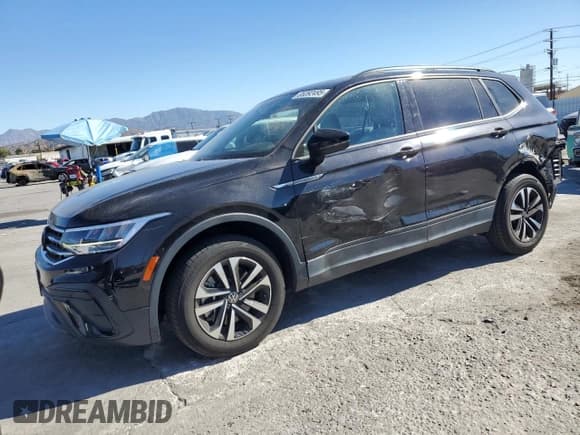 ✅ 2022 Volkswagen Tiguan S • VIN: 3VV1B7AX9NM111963 • Lot: 85392495. Listed on Copart with 26,214 mi. Free auction sales archive from the USA and detailed vehicle history report at DreamBid. Image 1.