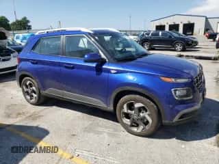 2024 Hyundai Venue SEL z VIN KMHRC8A39RU323213, wystawiony jako Copart lot #67028904 z przebiegiem 4 660 mil mil oraz Szkoda całkowita • Salvage title. Historia ofert i sprzedaży dostępna na DreamBid. Obrazek 4.