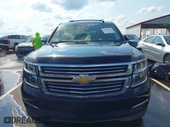 2020 Chevrolet Tahoe Premier z VIN 1GNSKCKC5LR101196, wystawiony jako IAAI lot #42993977 z przebiegiem 112 311 mil mil oraz . Historia ofert i sprzedaży dostępna na DreamBid. Obrazek 13.