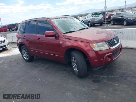 ✅ 2008 Suzuki Grand Vitara Luxury • VIN: JS3TE947684100216 • Lot: 43063527. Listed on IAAI with 124,721 mi. Free auction sales archive from the USA and detailed vehicle history report at DreamBid. Image 1.