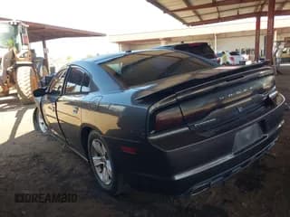✅ 2014 Dodge Charger SXT • VIN: 2C3CDXHG5EH262597 • Лот: 42520593. Опубликован ранее на IAAI с пробегом 142 448 миль. Бесплатный доступ к архиву аукционных продаж из США и подробный отчёт об истории автомобиля на DreamBid. Изображение 3.