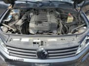 ✅ 2016 Volkswagen Touareg Lux • VIN: WVGEF9BP5GD002294 • Lot: 68963105. Listed on Copart with 106,793 mi. Free auction sales archive from the USA and detailed vehicle history report at DreamBid. Image 11.