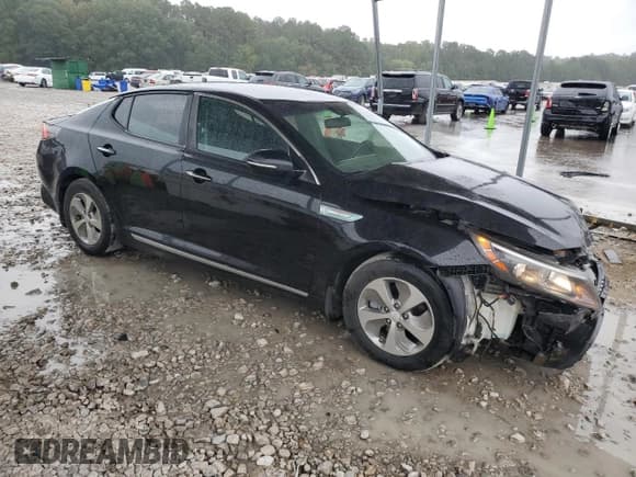 ✅ 2016 Kia Optima • VIN: KNAGM4AD3G5096051 • Лот: 85086535. Опубликован ранее на Copart с пробегом 142 392 миль. Бесплатный доступ к архиву аукционных продаж из США и подробный отчёт об истории автомобиля на DreamBid. Изображение 4.