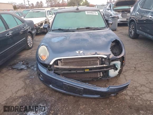 ✅ 2010 MINI Convertible • VIN: WMWMR3C59ATU97143 • Lot: 94448275. Listed on Copart with 73,173 mi. Free auction sales archive from the USA and detailed vehicle history report at DreamBid. Image 5.