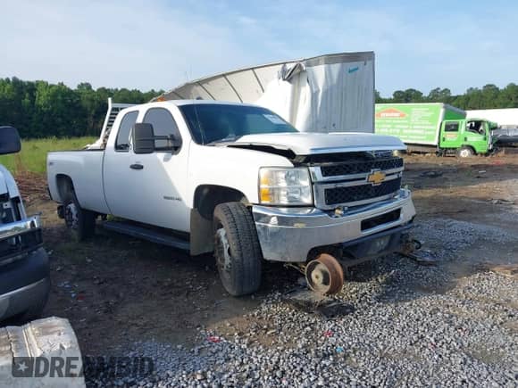 ✅ 2013 Chevrolet Silverado 2500HD Work Truck • VIN: 1GC2KVCG2DZ385023 • Lot: 42302809. Wystawiony na IAAI z przebiegiem 311 928 mil. Bezpłatny archiwum sprzedaży aukcyjnych z USA i szczegółowy raport historii pojazdu na DreamBid. Zdjęcie 13.