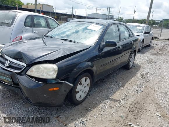 ✅ 2006 Suzuki Forenza • VIN: KL5JD56Z26K338417 • Lot: 42468572. Wystawiony na IAAI z przebiegiem 110 207 mil. Bezpłatny archiwum sprzedaży aukcyjnych z USA i szczegółowy raport historii pojazdu na DreamBid. Zdjęcie 2.