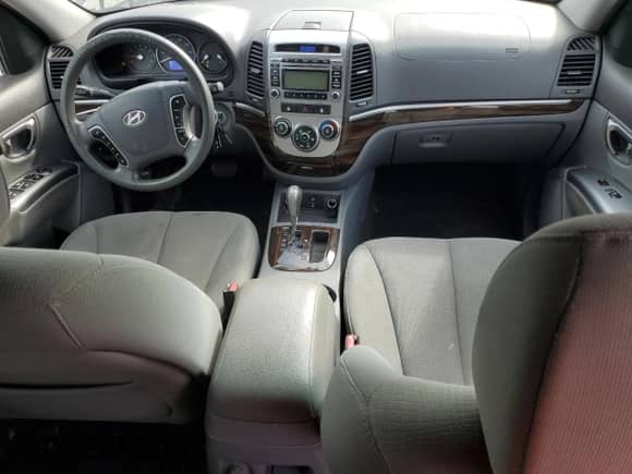 2011 Hyundai Santa Fe GLS с VIN 5XYZGDAB8BG016213, выставлен на аукционе Copart как лот 73133474 с пробегом 114 368 миль миль и Списание • Salvage title. История ставок и продаж доступна на DreamBid. Изображение 8.