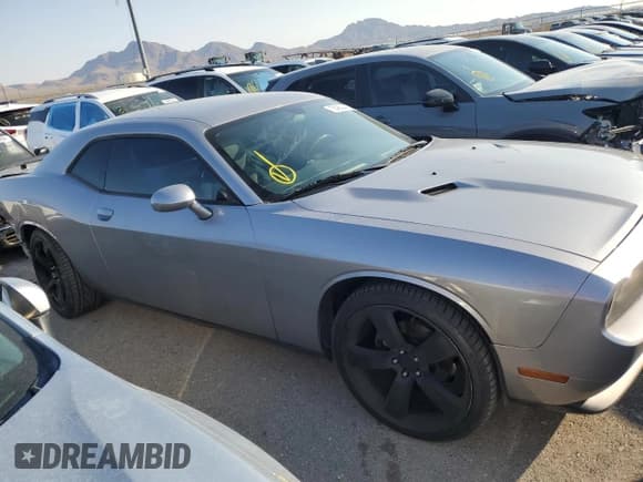 ✅ 2011 Dodge Challenger • VIN: 2B3CJ4DG6BH542907 • Lot: 70485444. Wystawiony na Copart z przebiegiem 123 440 mil. Bezpłatny archiwum sprzedaży aukcyjnych z USA i szczegółowy raport historii pojazdu na DreamBid. Zdjęcie 4.