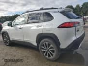 ✅ 2025 Toyota Corolla Cross XLE • VIN: 7MUDAABG1SV130325 • Лот: 69386555. Опубликован ранее на Copart с пробегом 1 223 миль. Бесплатный доступ к архиву аукционных продаж из США и подробный отчёт об истории автомобиля на DreamBid. Изображение 2.