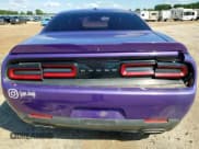 ✅ 2018 Dodge Challenger SXT Plus • VIN: 2C3CDZAG2JH334324 • Lot: 84433715. Wystawiony na Copart z przebiegiem 94 491 mil. Bezpłatny archiwum sprzedaży aukcyjnych z USA i szczegółowy raport historii pojazdu na DreamBid. Zdjęcie 6.
